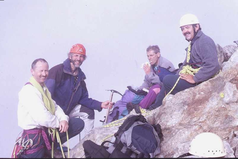 Auf dem Gipfel - der einzige Moment mit leichtem Sonnenschein